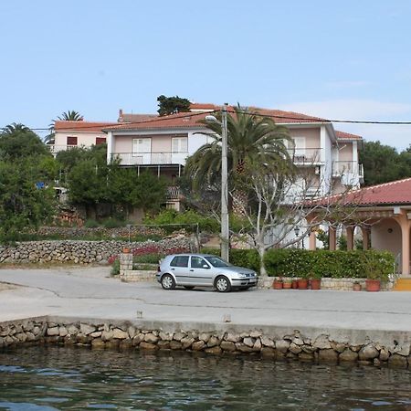 Apartments By The Sea Jakisnica, Pag - 21384 Lun  Buitenkant foto