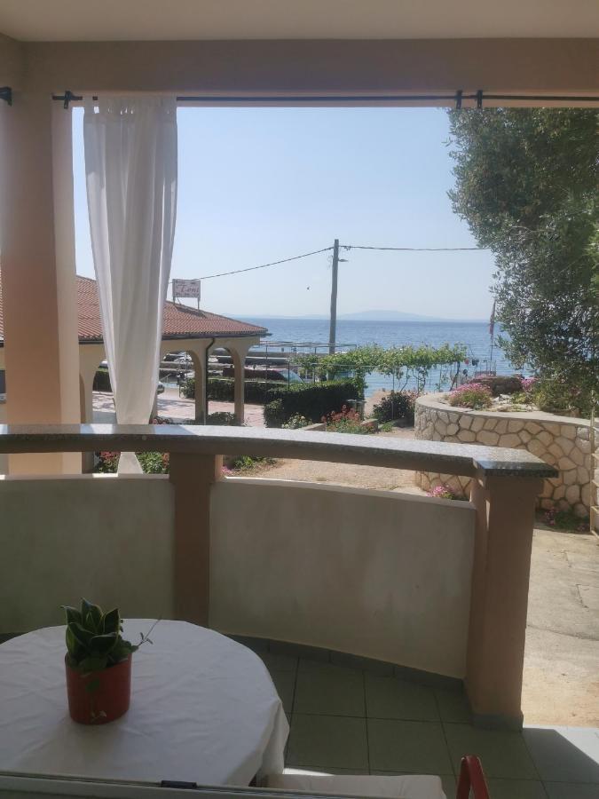 Apartments By The Sea Jakisnica, Pag - 21384 Lun  Buitenkant foto