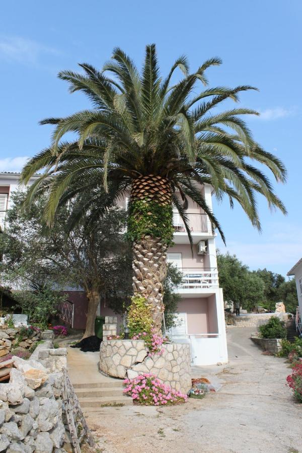 Apartments By The Sea Jakisnica, Pag - 21384 Lun  Buitenkant foto